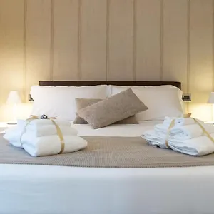 bb-palazzo-perrotta.taorminaitalyhotels.com/