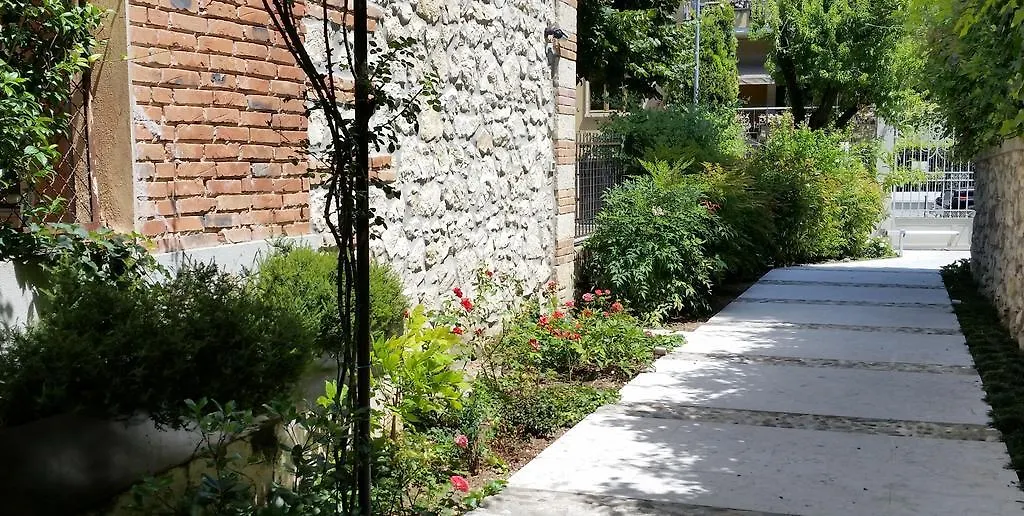 Corte Merighi Charming Rooms Βερόνα Bed and Breakfast