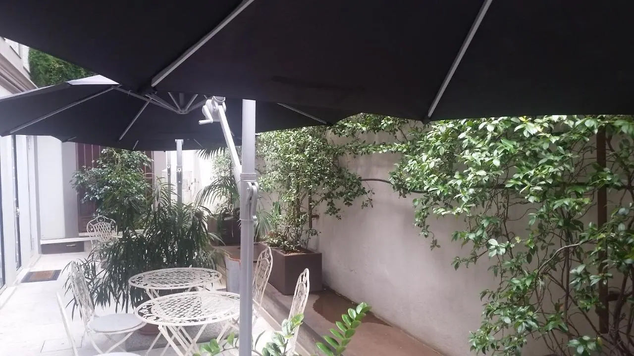 Corte Merighi Charming Rooms Βερόνα Bed and Breakfast