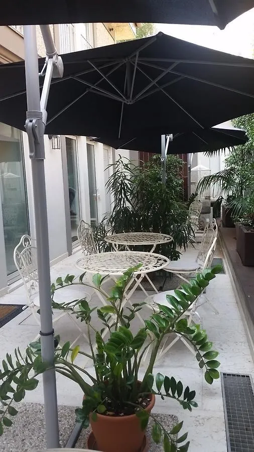 Corte Merighi Charming Rooms Βερόνα Bed and Breakfast
